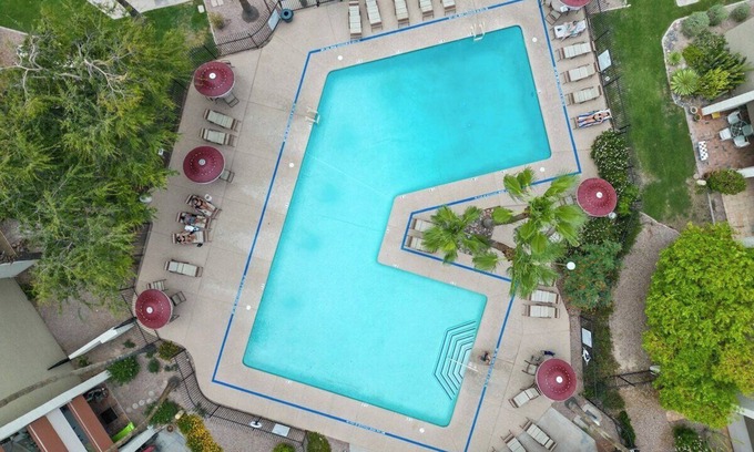South Scottsdale Condo | 2BR condo w/Pool near Old Town