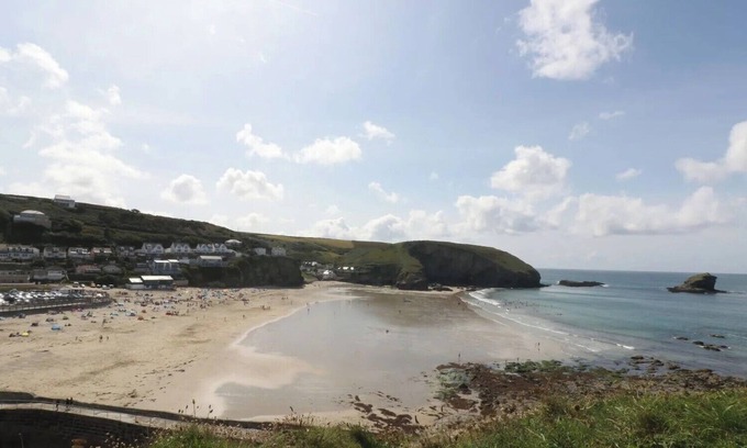 Carnbrea Cabin | 2br-garden-freeparking-charitydonation