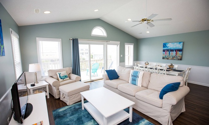 Emerald Isle House | 2nd row, beautiful views, quiet, wide uncrowded beach