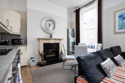 Broadstone Apartment | 3 Bed Apt In Phibsborough-12 Min Walk to The Spire