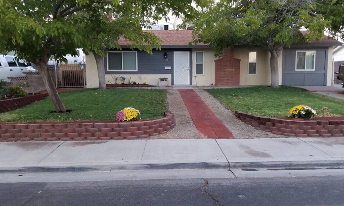 Boulder City House | 3 Bed Fully Remodeled 25 min to Las Vegas Strip or 7 mins to Lake Mead