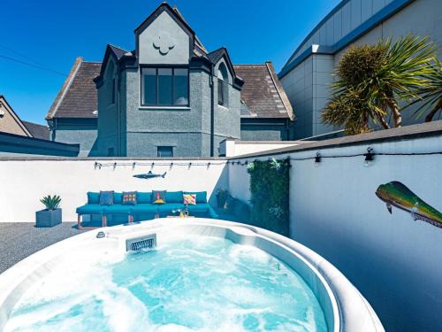 Newquay House | 3 Bed in Newquay 90070