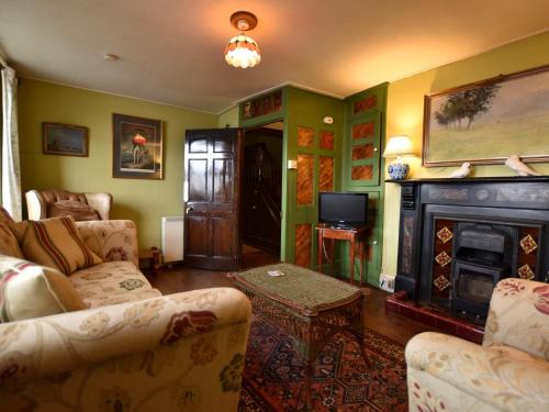 Polruan House | 3 Bed in Polruan PC032