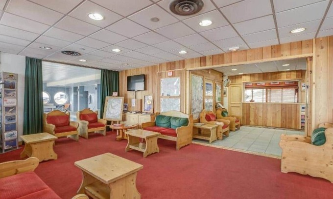 Val Claret Apartment | 3-bed studio with linen and pool val Claret