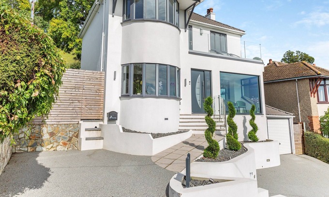 Teignmouth Cottage | 3 bedroom accommodation in Bishopsteignton