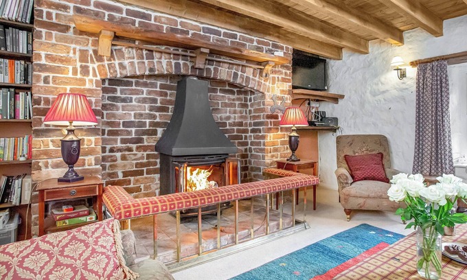 Helford Passage Cottage | 3 bedroom accommodation in The Lizard, near Falmouth
