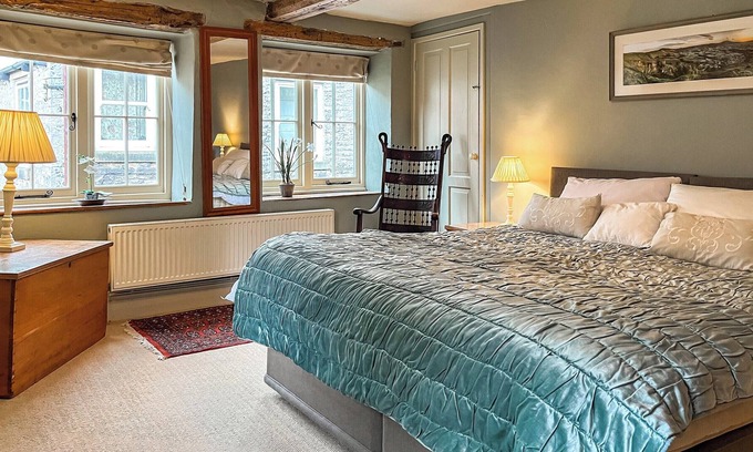 Tideswell Cottage | 3 bedroom accommodation in Tideswell