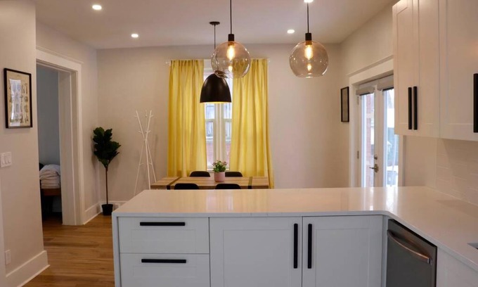 Waterloo House | 3-BEDROOM CENTURY MODERN HOME UPTOWN WATERLOO