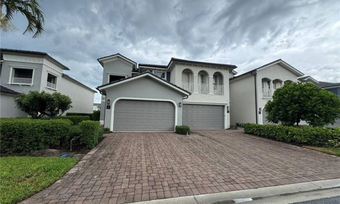 Estero Condo | 3-bedroom condo in fabulous Estero. Clubhouse with fitness room,pool,and jacuzzi