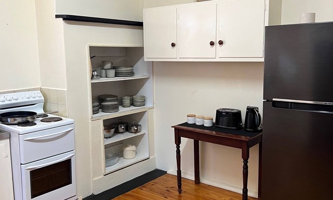 Napperby House | 3 Bedroom House, heating & cooling -17kms to Port Pirie - Pet Friendly.
