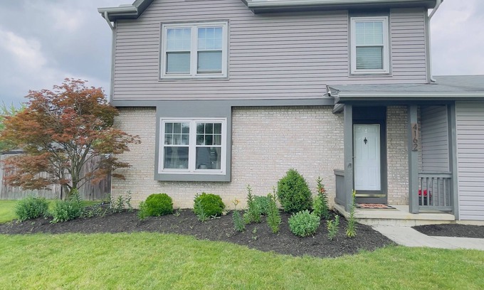 Grove City House | 3-bedroom house in superb Grove City with WiFi, AC
