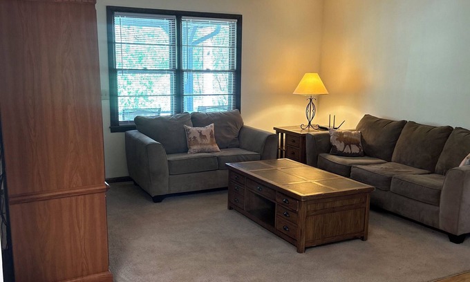 Young Harris House | 3-bedroom house near Crane Creek Vineyards in Young Harris