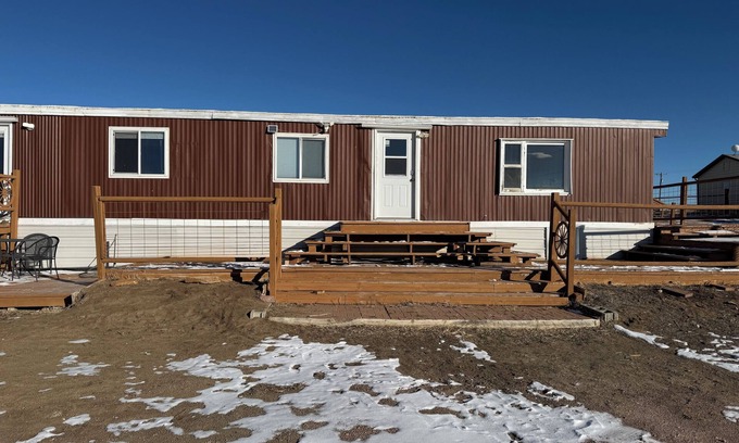 Natrona County House | 3-bedroom mobile home with horse pasture in welcoming Evansville with WiFi