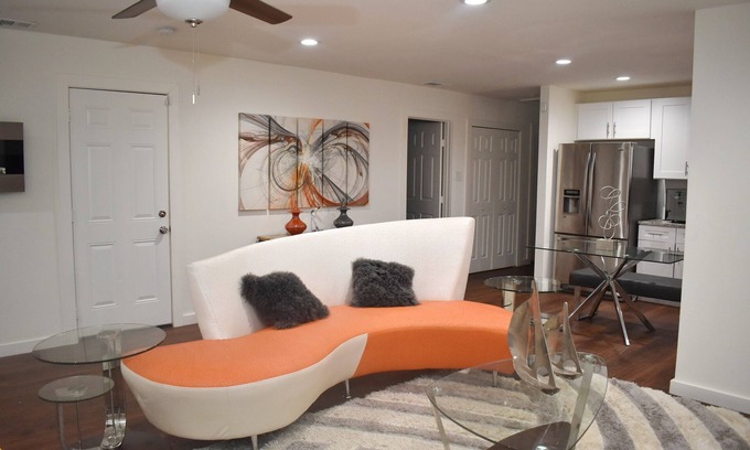 Dallas House | 3-bedroom, New, by Downtown Dallas, Hot Tub Relaxation. Pet Friendly