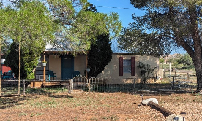 Dragoon House | 3 bedroom, unique vintage private house with beautiful, peaceful mountain views