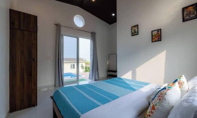 Khalapur Villa | 3 BHK Calmhouse w Pond View
