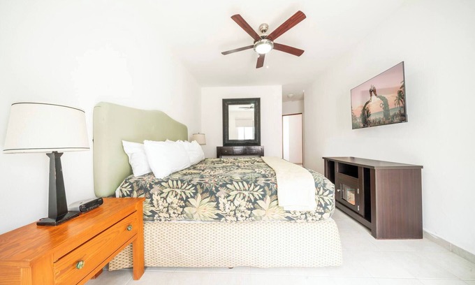 Playacar Ski Chalet | 3 BR Condo with Pool - Playacar Phase II