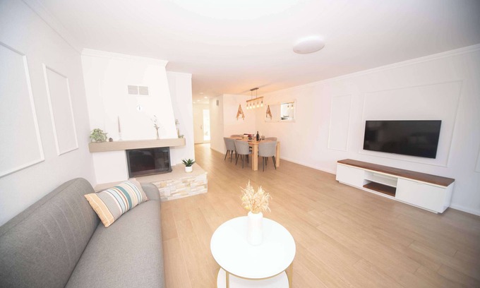 Killwangen Apartment | 3 BR Duplex in Zürich-Limmattal: Garden & Terrace