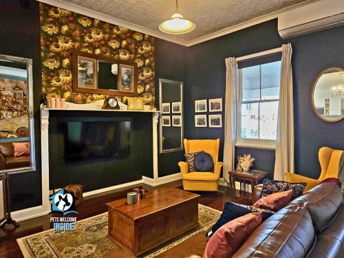 Lamington House | 3 BR Little Addis Cottage in Historic Kalgoorlie