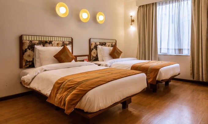 Ellis Bridge Hotel | 3 by OYO - Nami Residency