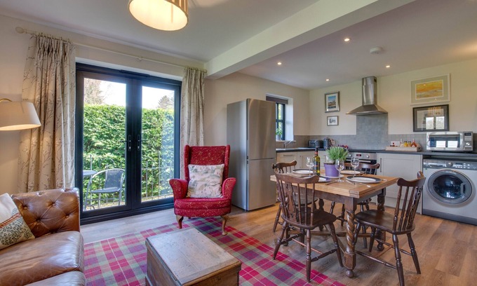 Stansted House | 3 Hilltop Cottages - Two Bedroom House, Sleeps 4