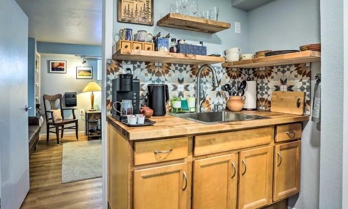 Sunnyside Apartment | 3 Mi to Dtwn Convenient Denver Apt