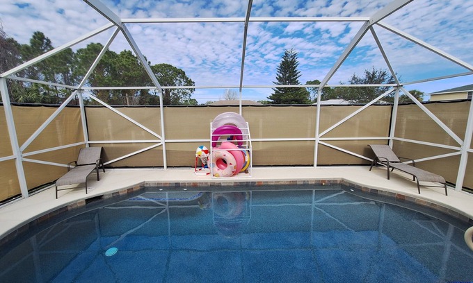 Sebastian Highlands House | 🍹🌞 3 Palms Oasis! Heated Saltwater Pool, Poolside TV, Near Beaches, Wi-Fi!