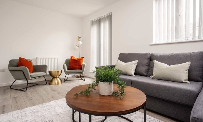 Liverpool House | 3-Storey | Balcony | Patio + Garden | Parking