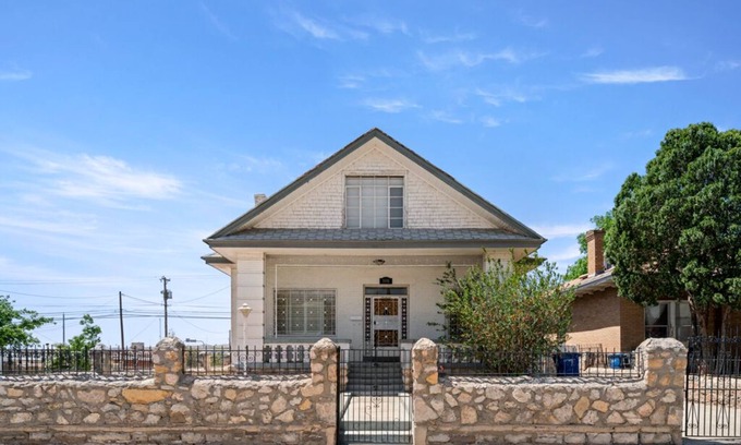 Downtown El Paso House | 3 story home near downtown El Paso