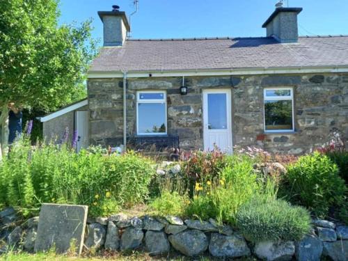 Garndolbenmaen House | 3 Tan Y Coed