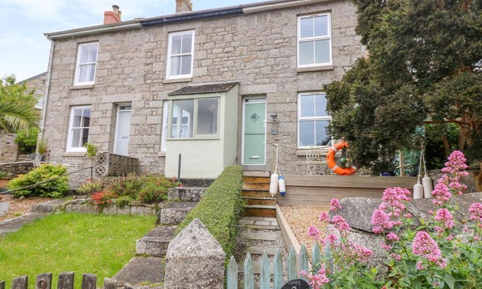 Paul House | 3 Trungle Cottages