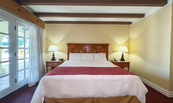 Western Division Hotel | 3 Units | Perfect Haven Near Downtown Laredo Landmarks | Pool & Gym Access