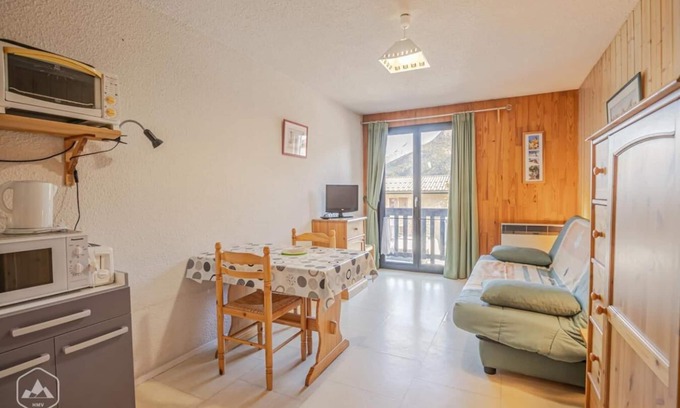 Aussois Apartment | 300m from ski slopes, Ground floor, balcony, tv, ski locker, 21m², Aussois