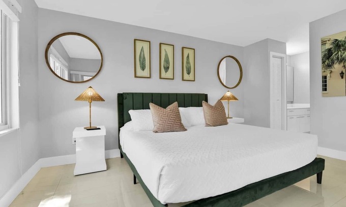 Mission Bay Apartment | 340A - Modern Villa in the heart of Boca Raton