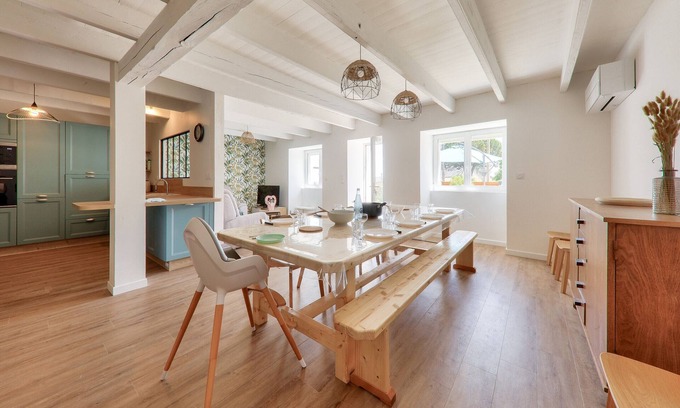 Saint-Jacques Ski Chalet | 350m from Kerfontaine beach - sleeps 14