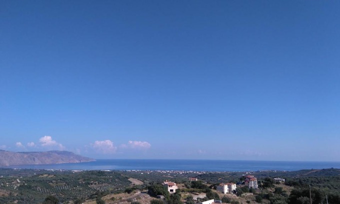 Kournas House | 360 Panorama House - Gazing at Horizon and the Stars of the Galaxy in the night - Fresh Cool breeze most of the time - just 7 min from the beach