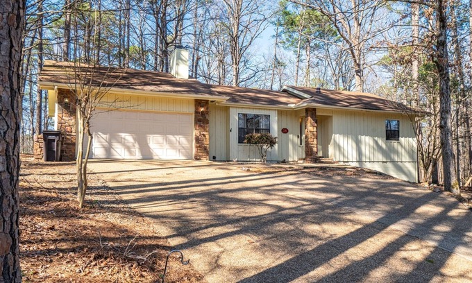 Hot Springs Village House | 38 Segovia Drive - Very nice two bedroom, two full bath, one level home with