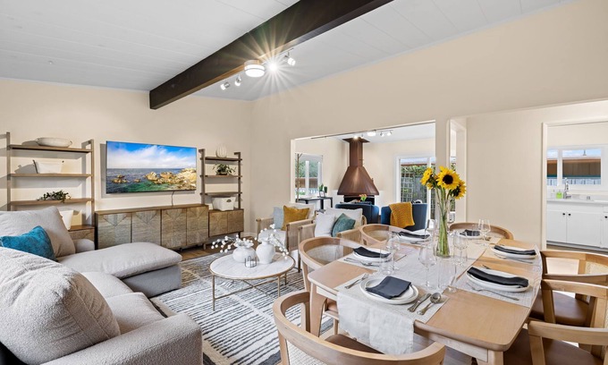 Pacific Grove House | 3841 Bodhi Tree - Updated and Newly Furnished