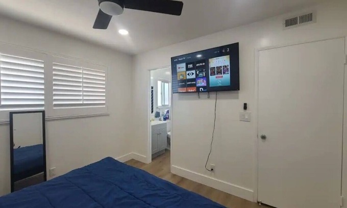 Torrance Apartment | 3B Privte Gst Rm LAX Disney DTLA