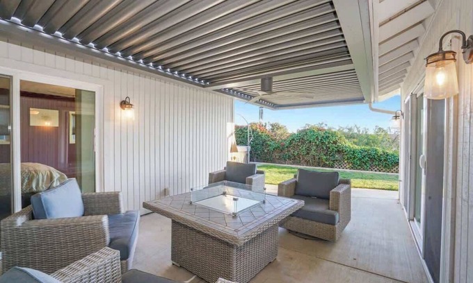 Mira Mesa House | 3bed 3bath Work Retreat Chef's Dream Family home