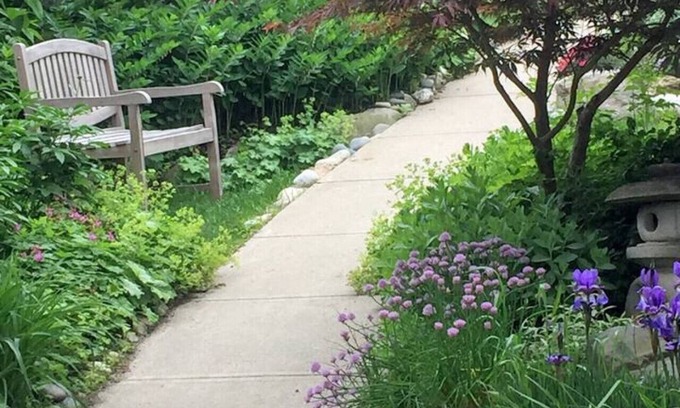 Munjoy Hill Cottage | 3BR Cottage Parking A Peaceful Oasis on Munjoy Hill