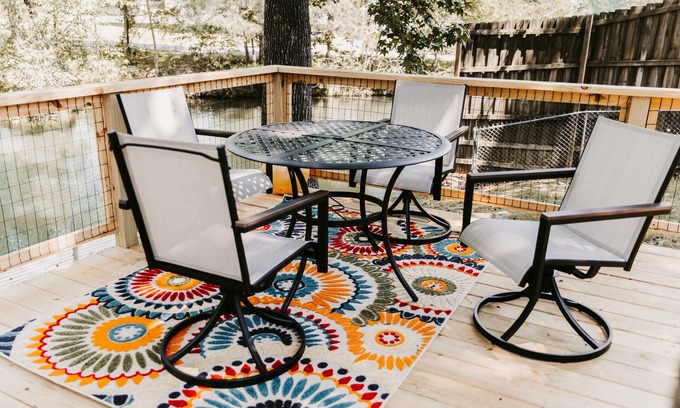 Mid America House | 3BR Cozy Bohemian Lakehouse w/Quirky Attic Fenced Yard Fast Wifi Pet Friendly