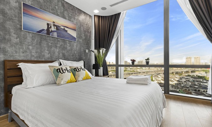 Hang Xanh Apartment | 3BR INSIDE Landmark 81 TALLEST BUILDING