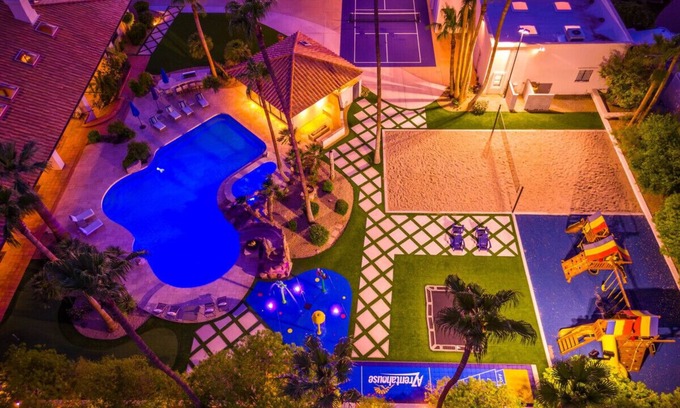 Saddleback Hills Villa | 3Mill$Waterslide Paradise+Vball+IndoorBball+Golf