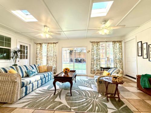 Leon Valley House | 4-BD 3-FullBA SAMedical Cen,Riverwalk,Fiesta,Rodeo