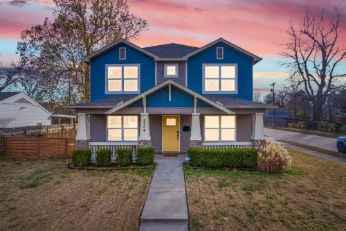 Tulsa House | 4 Bdrm, 3ba,fire Pit, Grill, 1 Block To Tu
