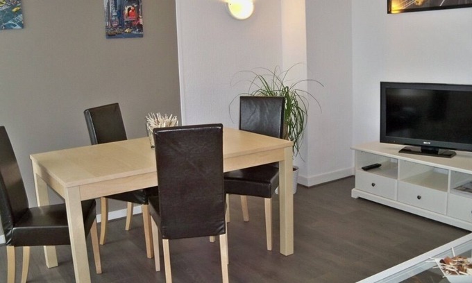Centre Ville Rive Gauche Apartment | 4 beautiful F3 comfortable app, on the Seine, parking, cathedral view in Rouen