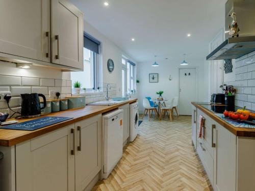 Brixham House | 4 Bed in Brixham 90449