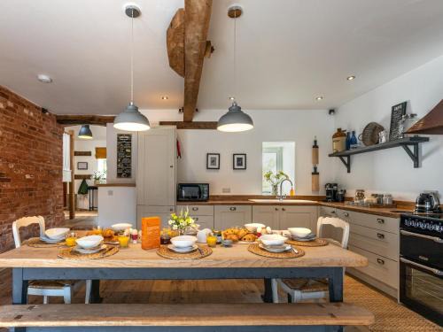 Westcott House | 4 Bed in Sidmouth 45563
