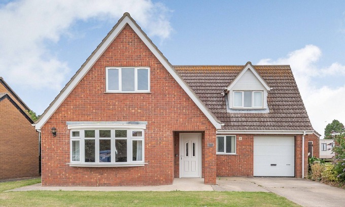Ingoldmells Cottage | 4 bedroom accommodation in Ingoldmells